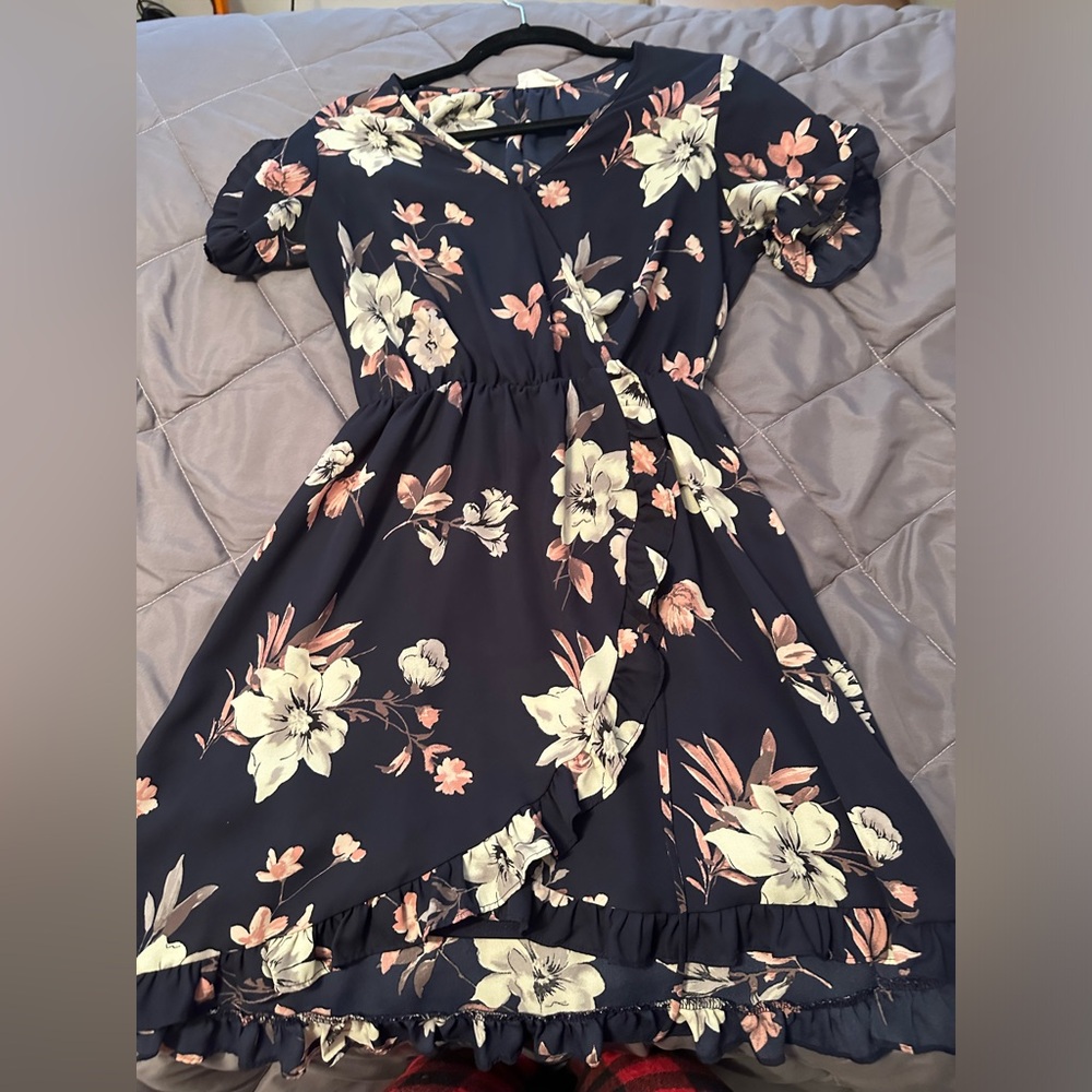Women’s floral mini dress